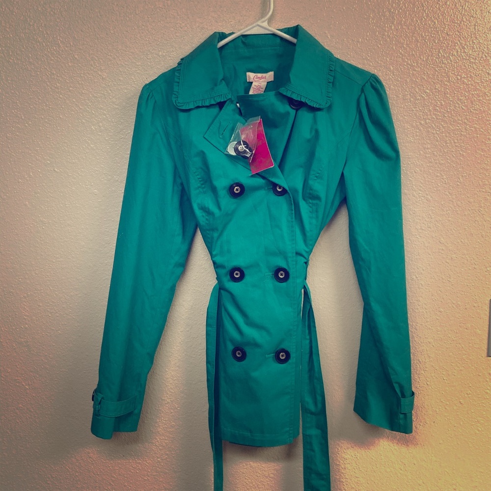 Long sleeved green jacket